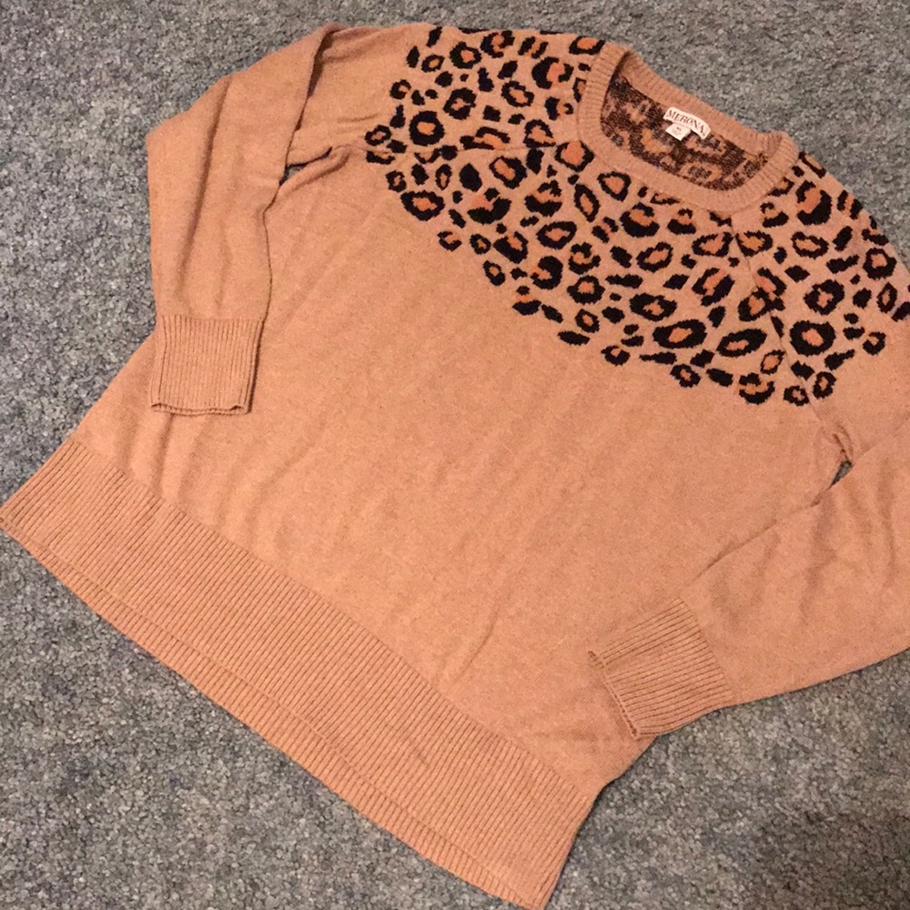 Cheetah Print Top - Picture 1 of 3